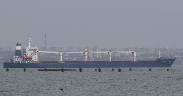 Un barco con 26.000 toneladas de cereales partió desde el puerto ucraniano de Odesa por primera vez desde el inicio de la guerra