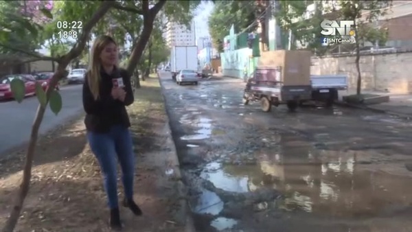 Peligrosa avenida Molas López: Camino lleno de baches - SNT