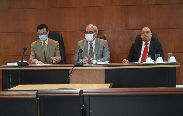 MJ no envía a reclusos y aplaza juicio por crimen de niña indígena - Nacionales - ABC Color