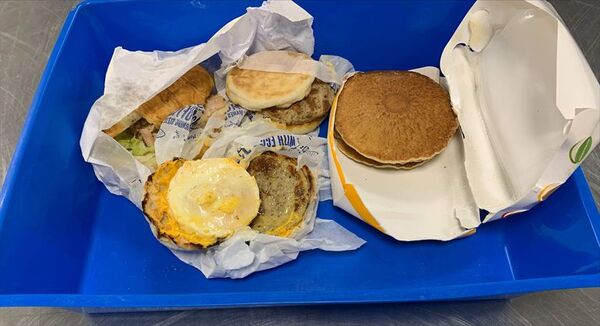 Casi 2.000 euros de multa a viajero en Australia por no declarar bocadillos - Mundo - ABC Color