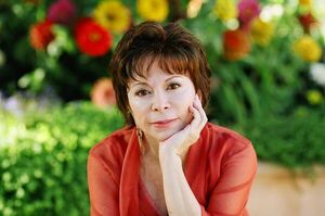 Isabel Allende, la voz femenina más popular del “realismo mágico” - Literatura - ABC Color