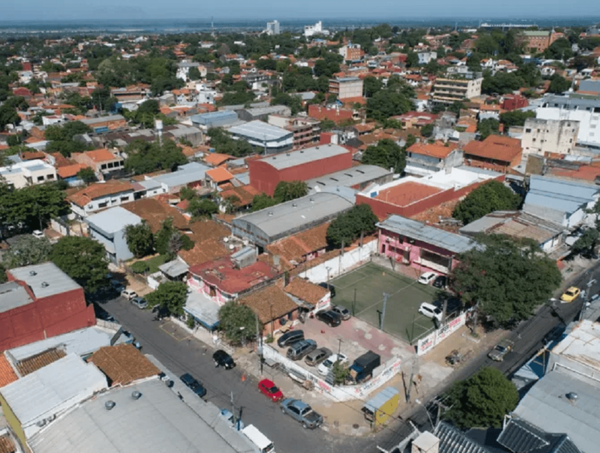Presentan amparo contra comuna de Asunción por falta de acceso a datos sobre espacios usurpados por ANR · Radio Monumental 1080 AM