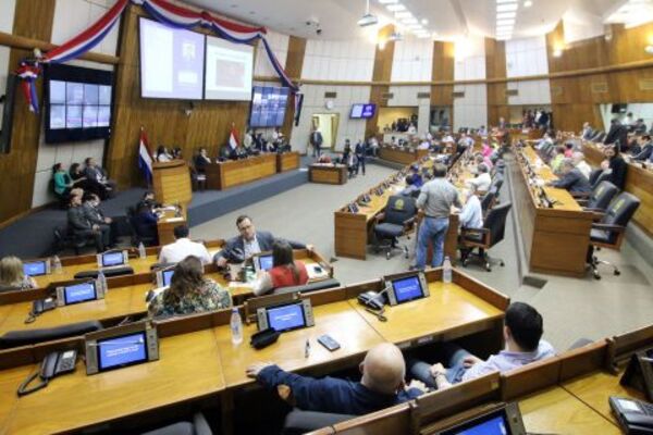 Con presencialidad obligatoria, Diputados retomarán juicio político en la tarde de este lunes