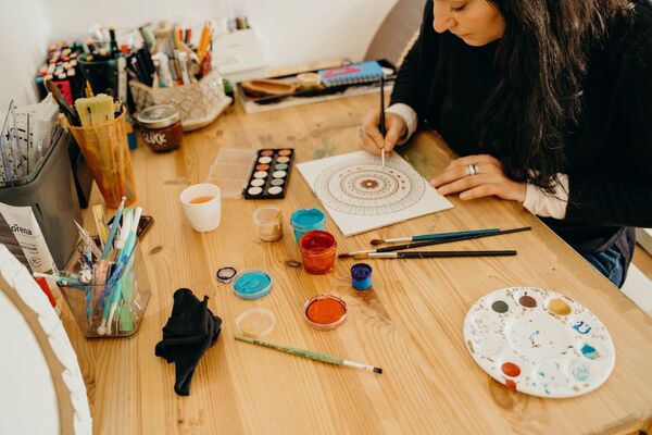¿Tiene beneficios pintar mandalas?