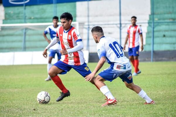 ¡Papelón en la Primera C!: lo amonestaron dos veces y no fue expulsado - Fútbol - ABC Color