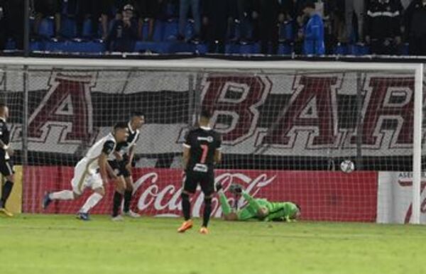 Iván Valdez celebra la resonante victoria ante Olimpia | 1000 Noticias