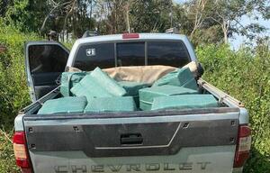 Incautan camioneta con más de 400 kilos de cocaína en Juan de Mena