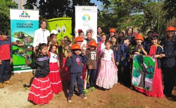 Jornada ambiental en el Hogar de Niño Feliz de CDE