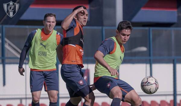 Crónica / "Chiqui" llamó a 18 valores para chute por Copa Paraguay