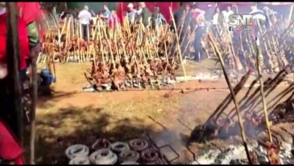 Fiesta Patronal con asado a la estaca en San Ignacio Guazú - SNT