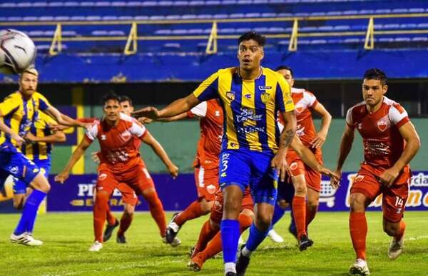 Agónico triunfo y punta para Luqueño •