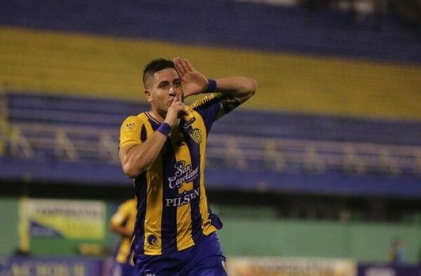¡Luqueño gana sobre la hora y se suma a la punta de la Intermedia!
