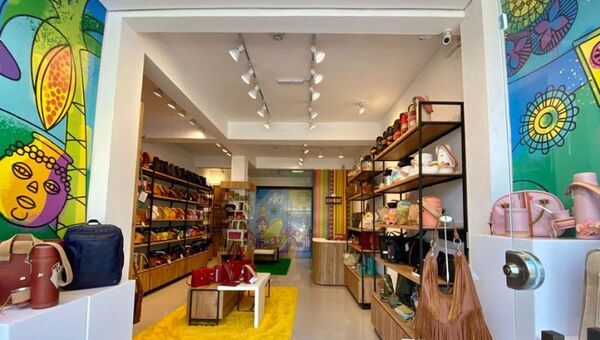 Aki inaugura nuevo concept store en polo corporativo de la capital (estima crecer 20%)