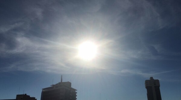 Diario HOY | Calor hasta el miércoles, lluvias y descenso de temperatura desde el jueves