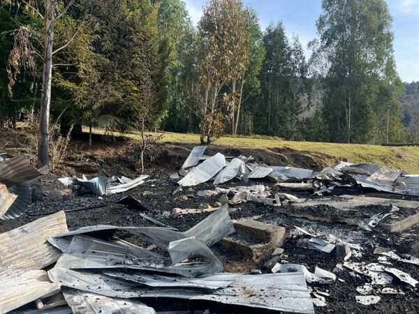 Otro ataque terrorista mapuche vuelve a destruir una capilla católica en Chile