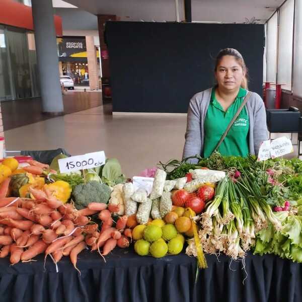 Productores realizan hoy la feria agropecuaria «De Raíz» en el Shopping Multiplaza - .::Agencia IP::.