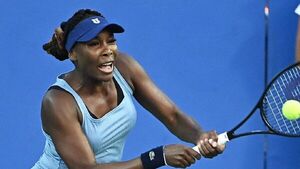 Venus Williams regresa casi un año después, pero se rinde en primera ronda