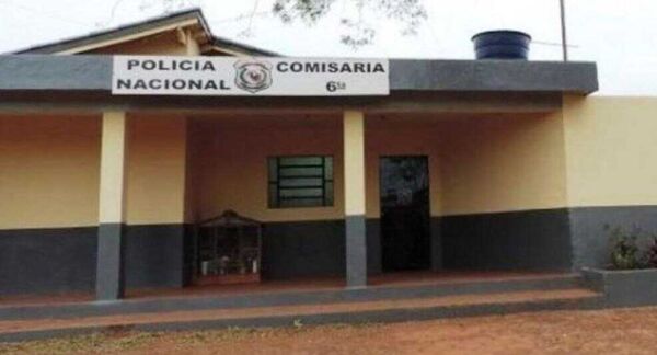 Mujer fue interceptada y despojada de su celular por un motochorro armado - Radio Imperio