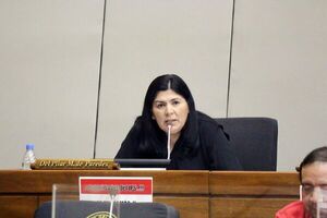 Diputadas se presentan como “perritas de Cartes”: “Muevo la colita cuando le veo a don Horacio” - Política - ABC Color
