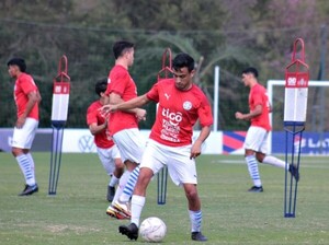 La Albirroja Sub 20 inició microciclo en el CARDE - APF