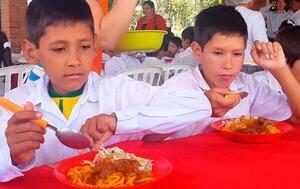 Almuerzo escolar en Coronel Oviedo, a un precio más bajo que en años anteriores – Prensa 5