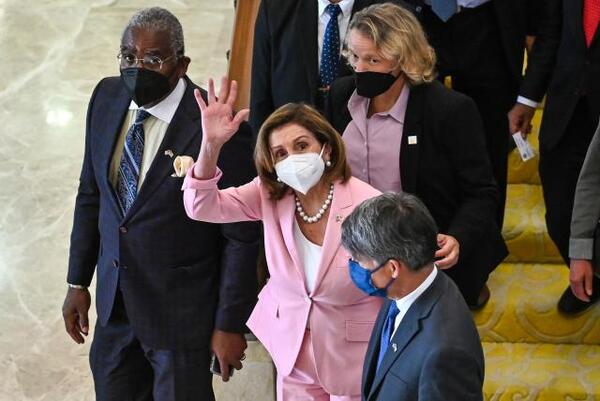 Nancy Pelosi arribó a Taiwán en medio de la tensión creciente entre EEUU y China - .::Agencia IP::.