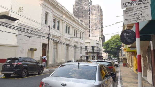 Comuna cede estacionamiento tarifado a Parxin para no pagar multa de USD 5 millones