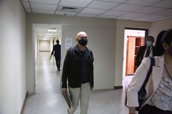 Exjefe de bomberos afrontará juicio oral y público por “sextorsión” | 1000 Noticias