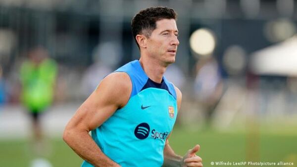 Robert Lewandowski vuelve a Múnich y zanja sus diferencias con el Bayern