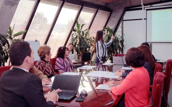 Profesionales y empresas deben capacitarse y aprovechar la “ventana de oportunidades” de la economía digital