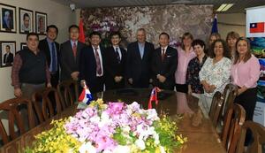 Paraguay y Taiwán invierten cerca de USD 3,7 millones para producir y comercializar orquídeas - .::Agencia IP::.