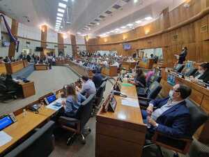 Por pelea entre Diputadas levantaron sesión sobre juicio político a Fiscal General | OnLivePy