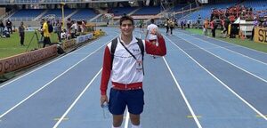 El atleta Kevin Mendieta establece récord nacional U20 en su primer mundial