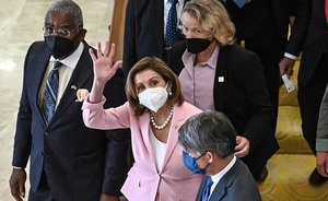 Pelosi llega a Taiwán mientras crecen tensiones entre Estados Unidos y China