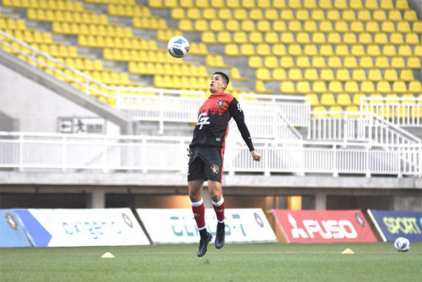 Joven atleta iralense brilla en el fútbol chileno | DIARIO PRIMERA PLANA