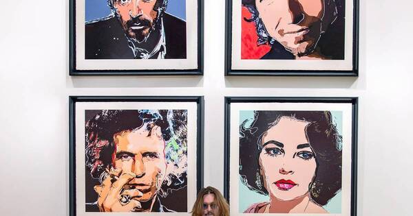 La Nación / Johnny Depp arrasa en su debut con la venta de sus cuadros