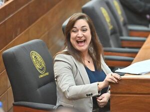 “Perritas de Cartes”: Rocío  Abed preside la Comisión de Equidad y Género - Política - ABC Color
