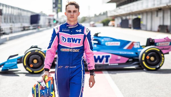 Alpine confirma a Oscar Piastri como reemplazante de Alonso, pero el piloto lo desmiente