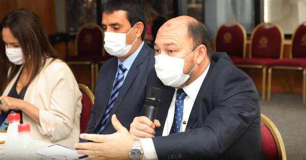 La Nación / Director de Aduanas se reunió con la CBI para hablar sobre mejoras en controles de seguridad