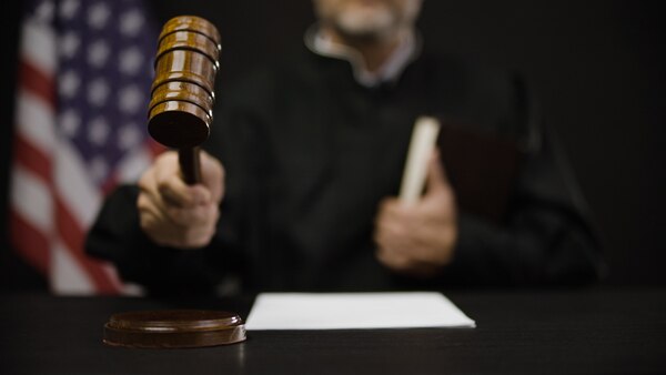 Justicia de EE.UU. pidió a la Argentina incautar el avión iraní que transportó cigarrillos de Tabesa - El Trueno