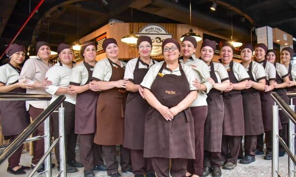 (VIDEO) Histórico Lido Bar se mudó a otra esquina del microcentro y ya fue habilitado este martes