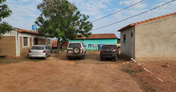 La Nación / En segundos, delincuente forzó portón de vivienda y robó moto de estudiante en Concepción