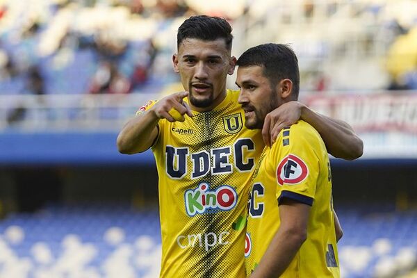 Arnaldo Castillo, Gustavo Guerreño y Fabián Ovejero anotan en Chile - Fútbol - ABC Color