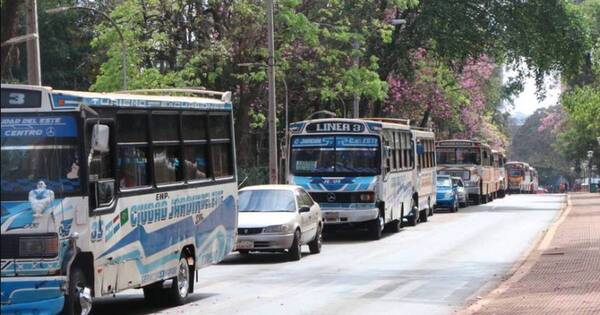 La Nación / Prometen alzar precio del pasaje en Ciudad del Este