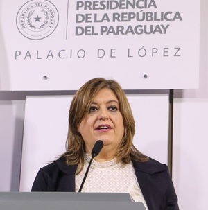 Por falta de votos, siguen dilatando pedido de enjuiciar a Sandra Quiñónez