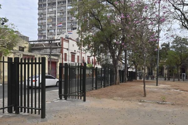 Municipalidad de Asunción puede perder sus plazas hoy - Nacionales - ABC Color