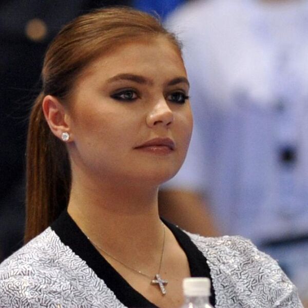 EE.UU. sancionó a supuesta novia de Putin y a casi 900 oligarcas