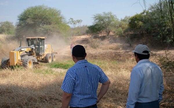 Procedieron a limpieza de tajamares en comunidades de Campo Loa del distrito de Mariscal Estigarribia