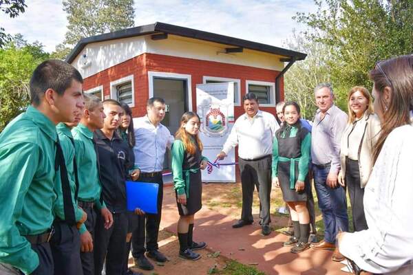 COLEGIO TÉCNICO AGROPECUARIO «SAN PEDRO APÓSTOL» DE SAN PEDRO DEL PNÁ. RECIBIÓ VISITA DE UNA COMITIVA DE LA GOBERNACIÓN