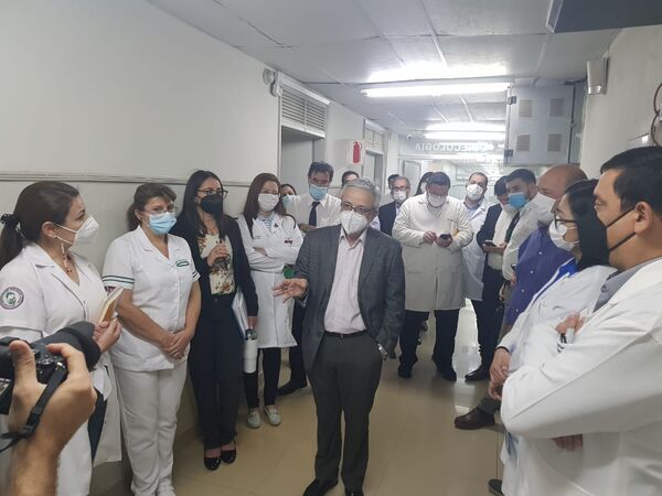 Titular de comisión de Salud de Senado realiza visitas por unidades familiares y clínicas del IPS